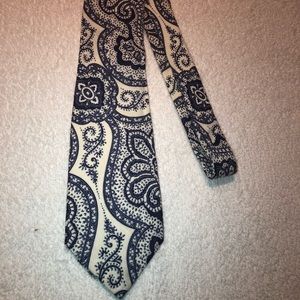 Banana Republic Paisley Tie